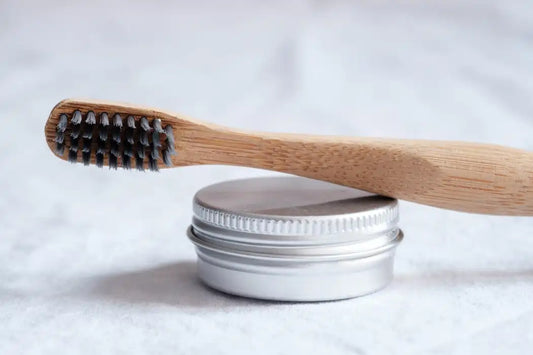 dentifrice solide utilisation poudre à croquer charbon