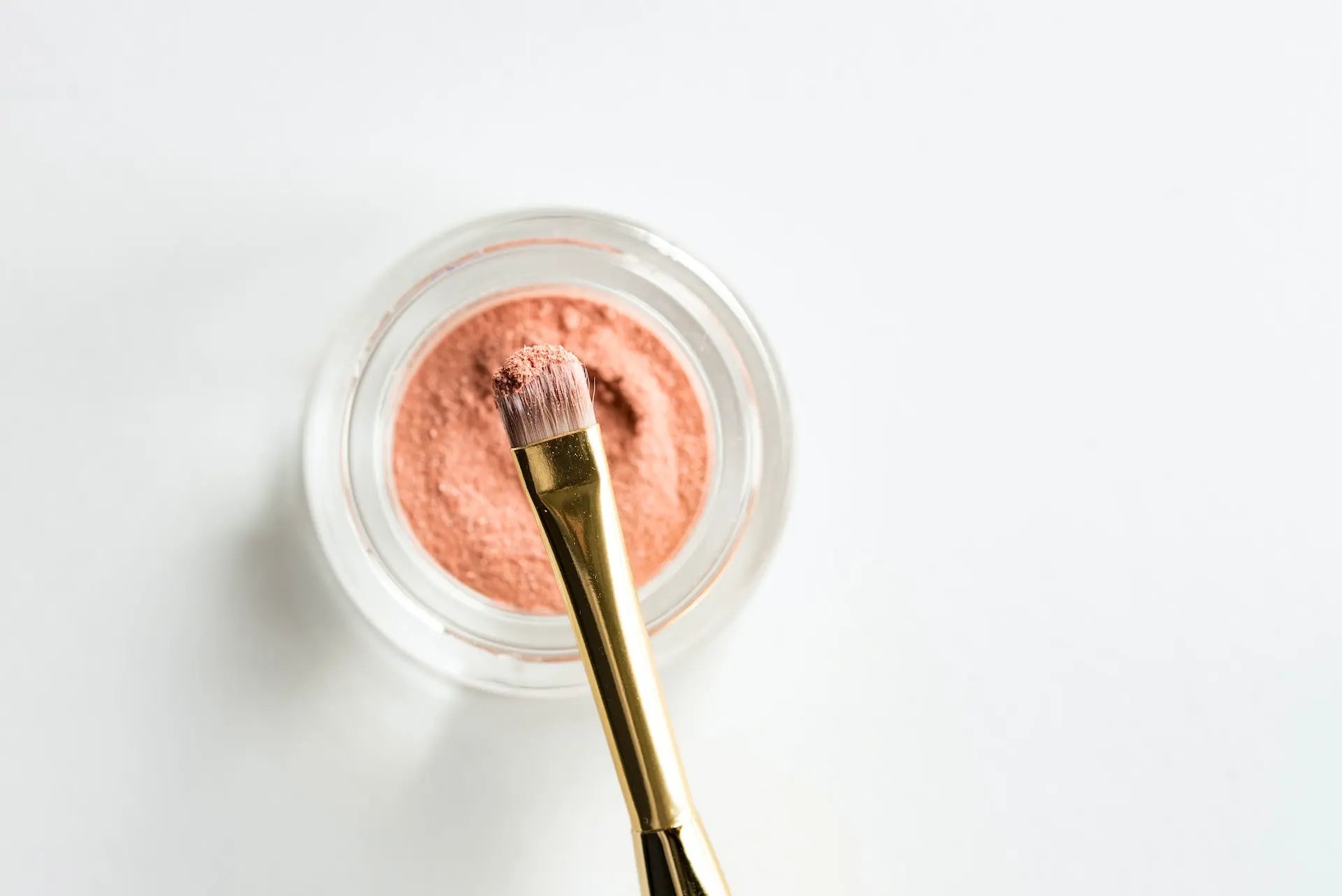 Faire son maquillage maison - Tutos DIY - Anotherway – another-way.com