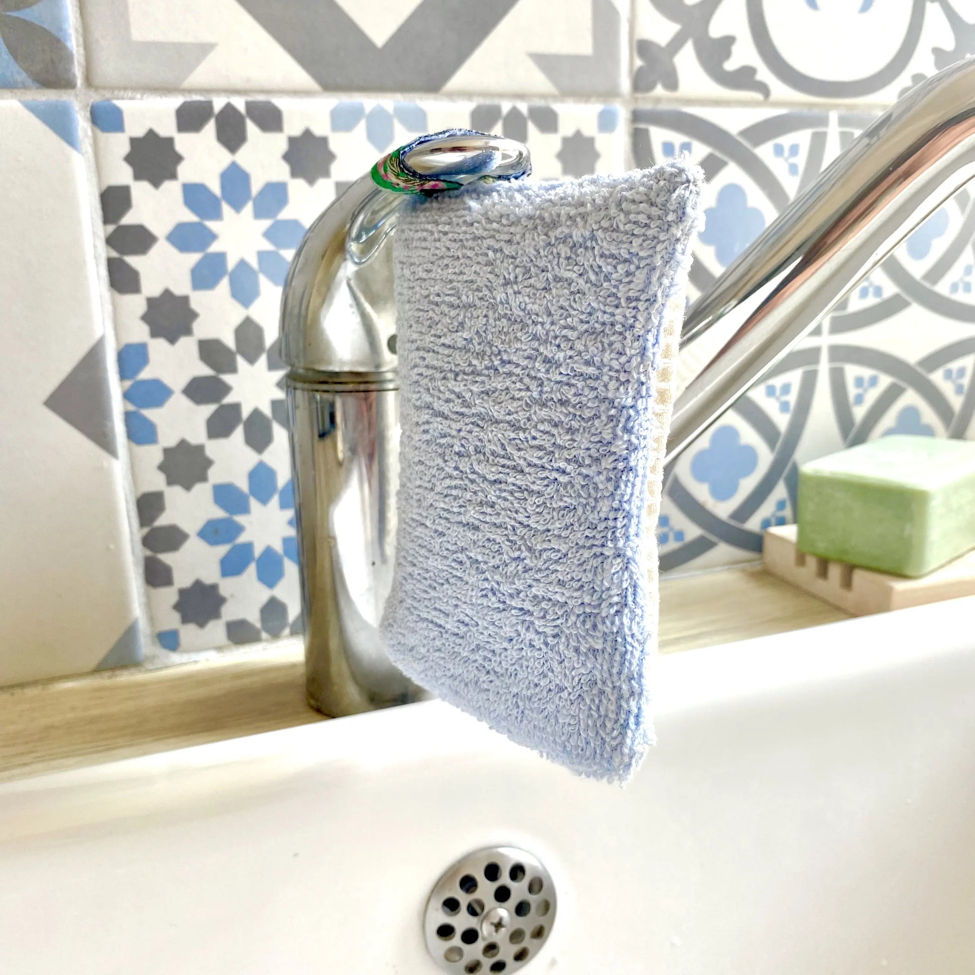 éponge écologiques suspendue robinet lavable réutilisable 